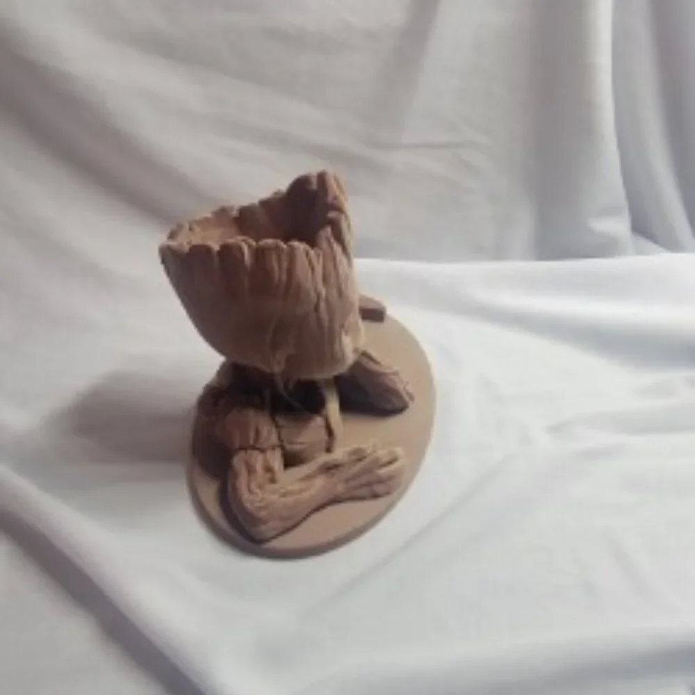Groot Smartphone Holder w/ Storage – 3D Printed Desk Organizer